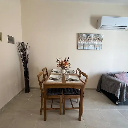 Center, 5 Min To Beach, Fully Renovated Larnaca